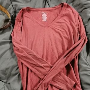 Long sleeve v neck shirt